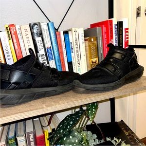 Size 11 Men- Nike Vortak Black Anthracite